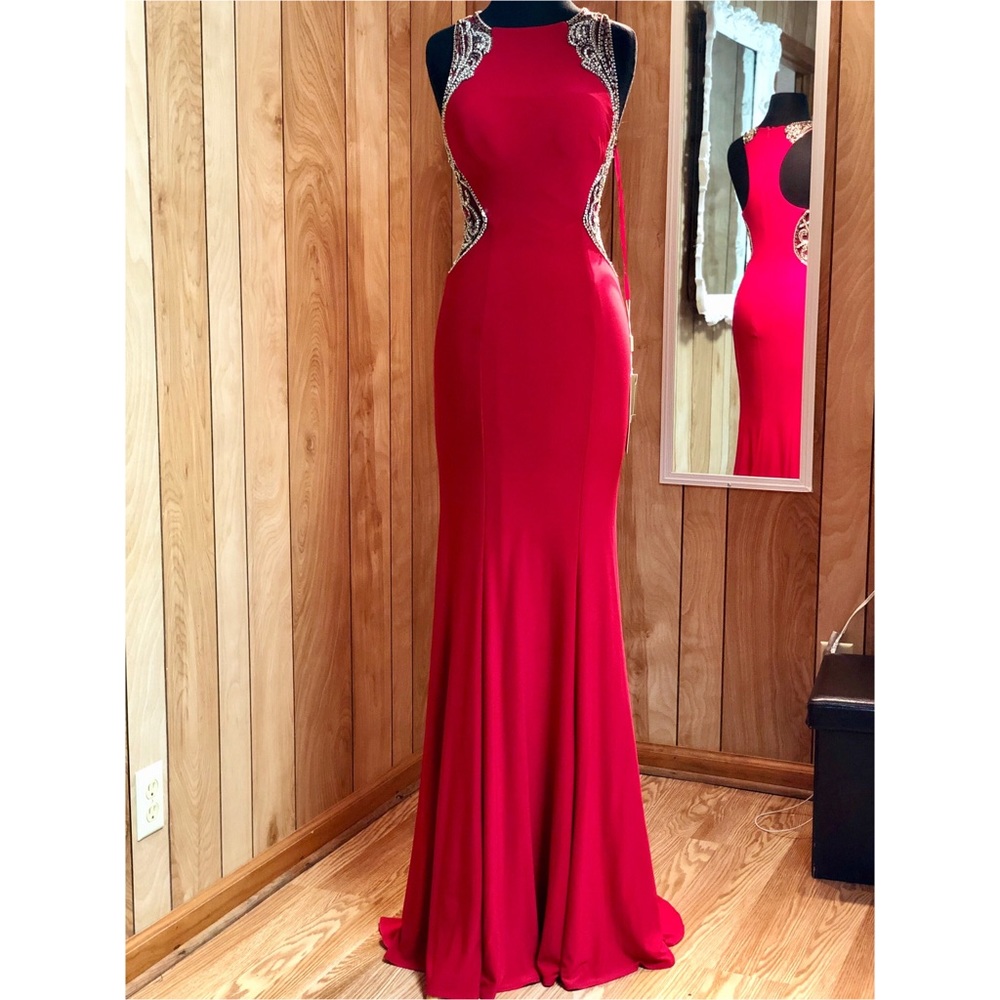 Formal Gown/ Prom Dress/ Homecoming Court Dress